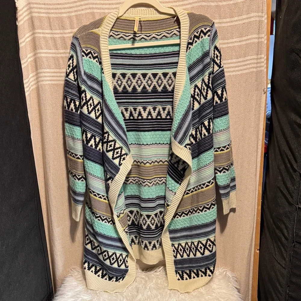 Love Geometric Knit Cardigan - Blue, Cream, Black- M/L